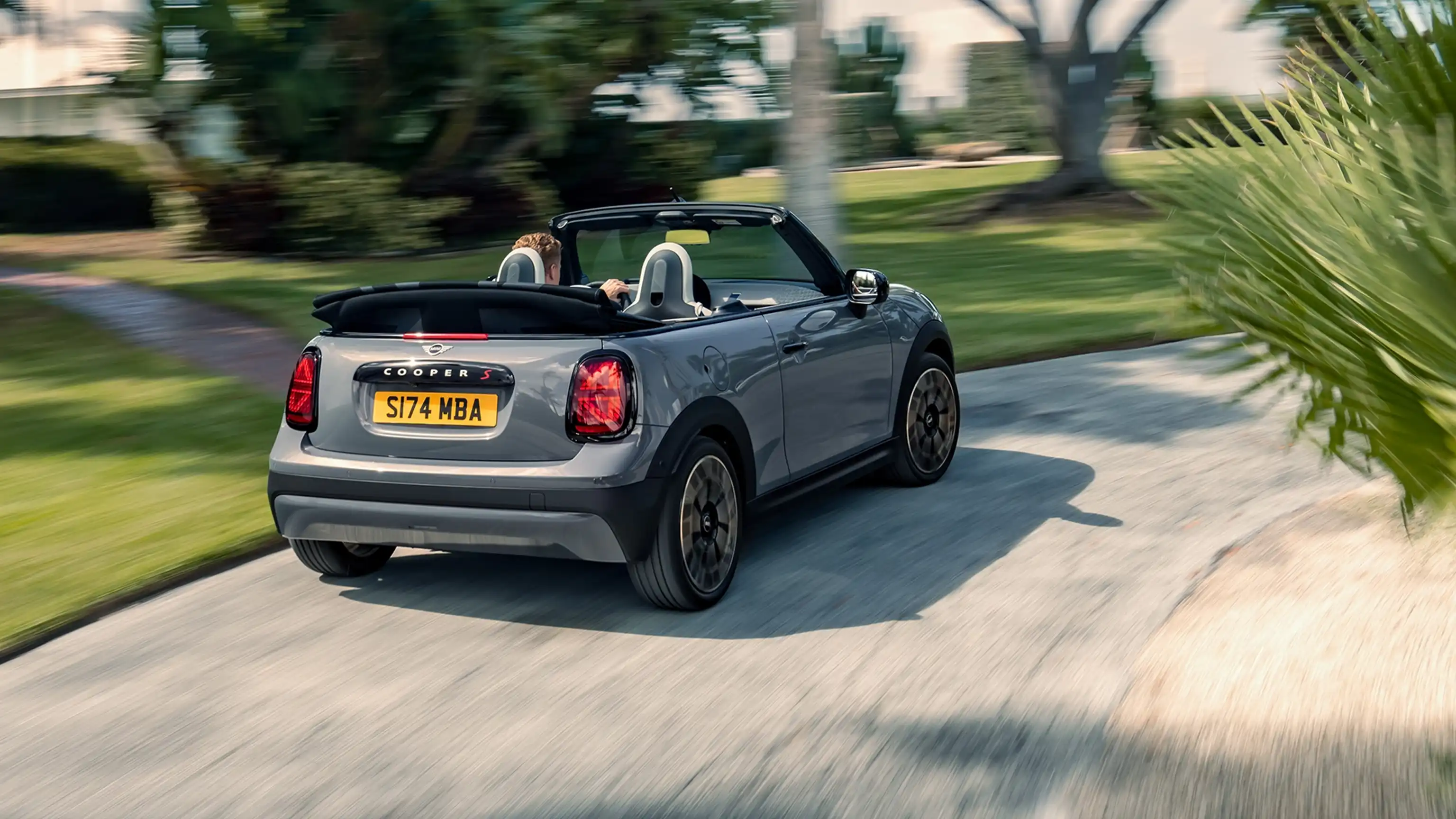 MINI Cooper Кабріолет - огляд – вид збоку