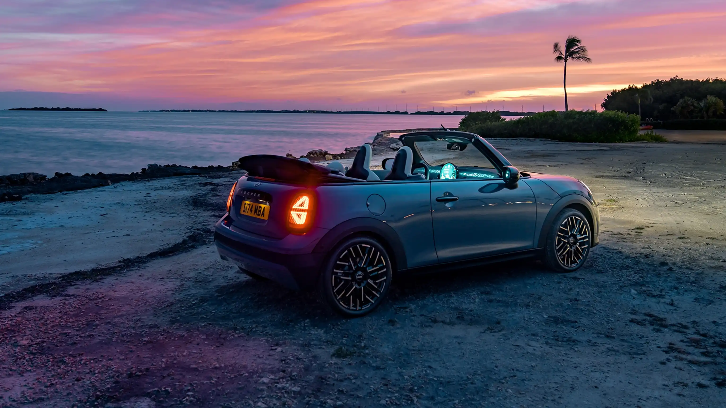 MINI Cooper Кабріолет - огляд - вид ззаду