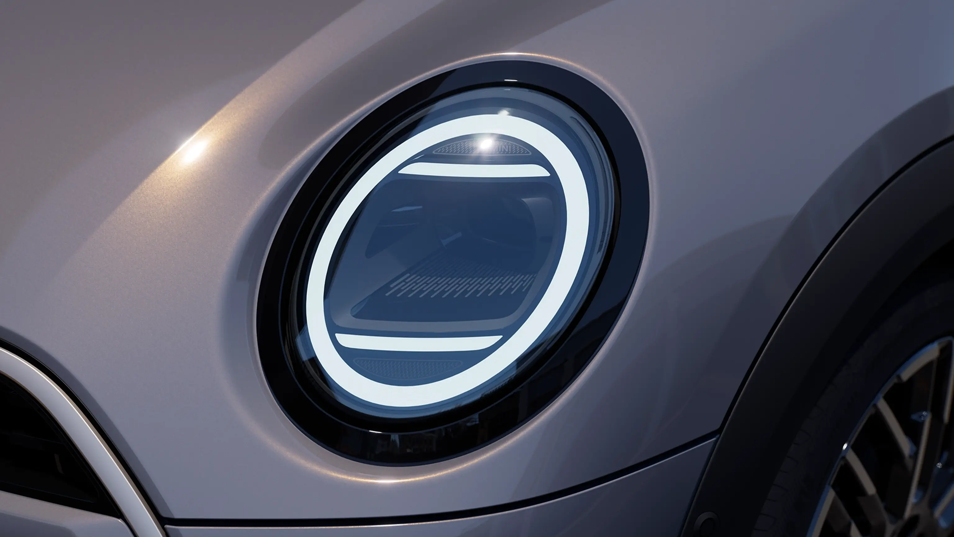 MINI Cooper Кабріолет - особливості екстер’єру – задні ліхтарі