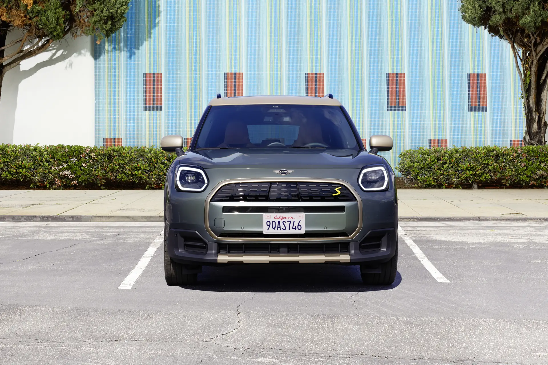 Повністю електричний MINI Countryman - заряджання і запас ходу