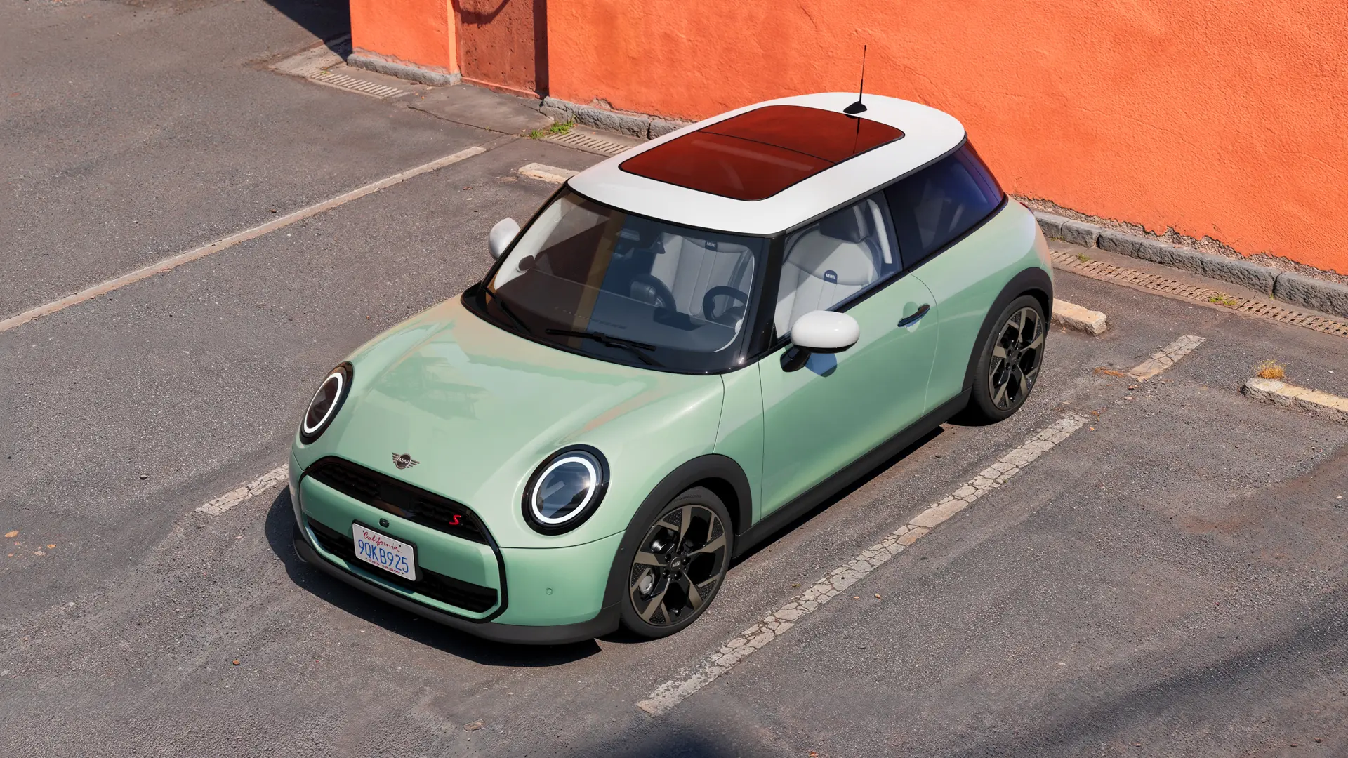 3-дверний MINI Cooper - досвід водіння - асистент паркування