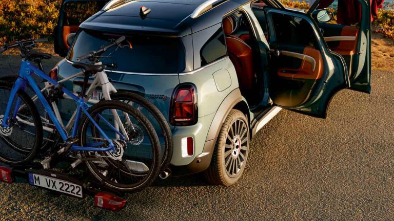 Аксесуари MINI – заднє кріплення для велосипеда на mini countryman