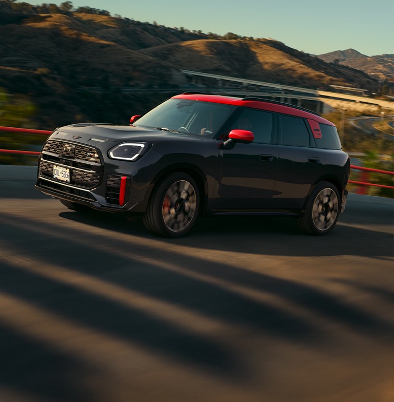 MINI ELECTRIC ПОПЕРЕДНЬОГО ПОКОЛІННЯ ЗА СПЕЦІАЛЬНОЮ ВАРТІСТЮ.