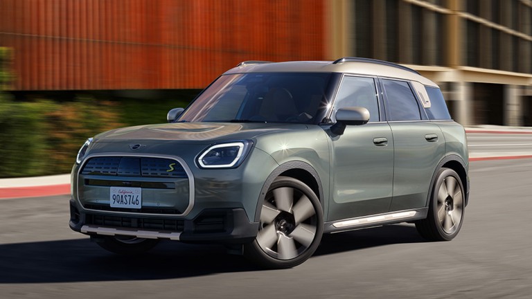Повністю електричний MINI Countryman - заряджання - аеродинамічні пропорції