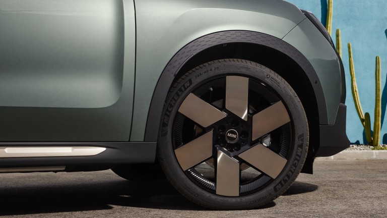 Повністю електричний MINI Countryman - екстер’єр - галерея - 04