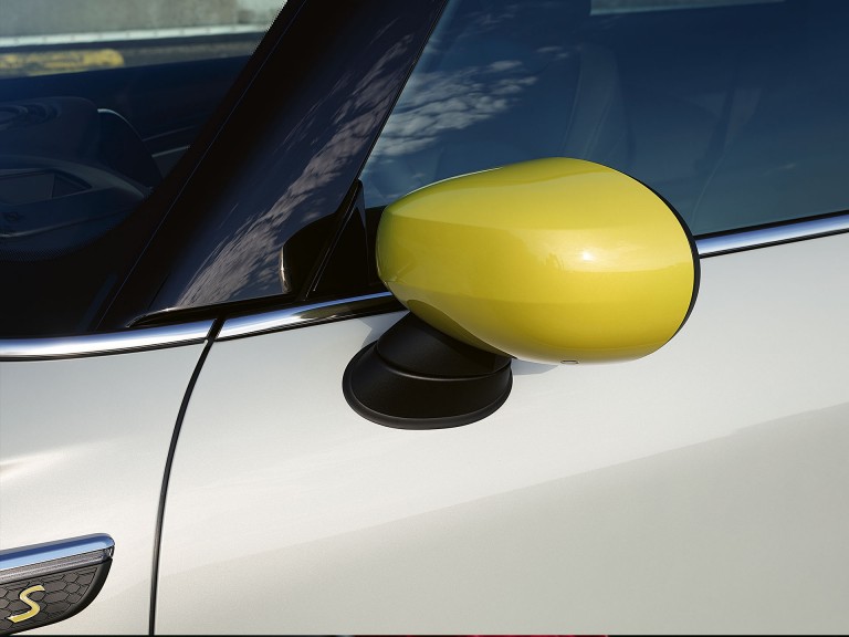 3-дверний MINI Cooper SE - energetic yellow - кольору