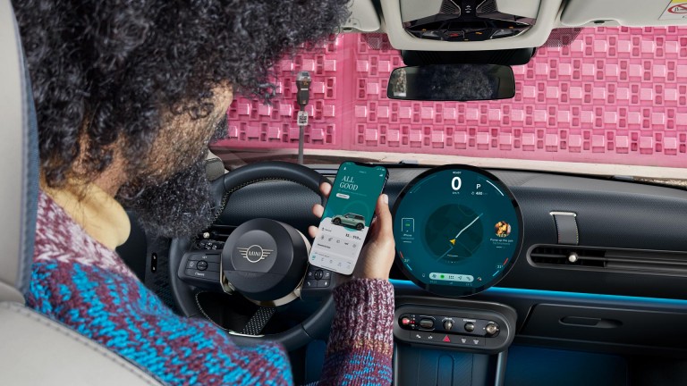 3-дверний MINI Cooper - цифровий досвід - застосунок MINI