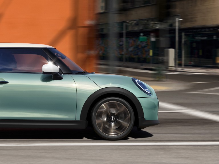 3-дверний MINI Cooper - досвід водіння - моніторинг навколишнього середовища