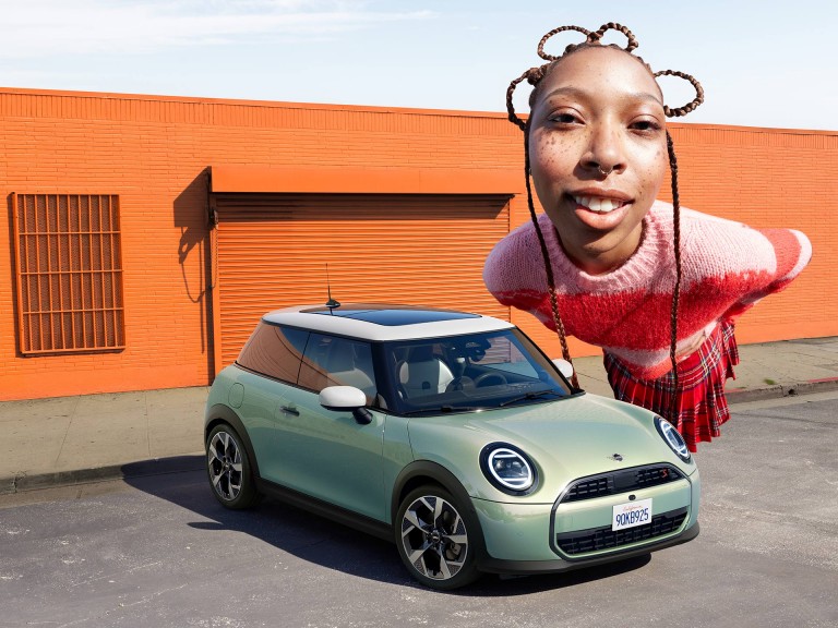 3-дверний MINI Cooper - досвід водіння - асистент паркування