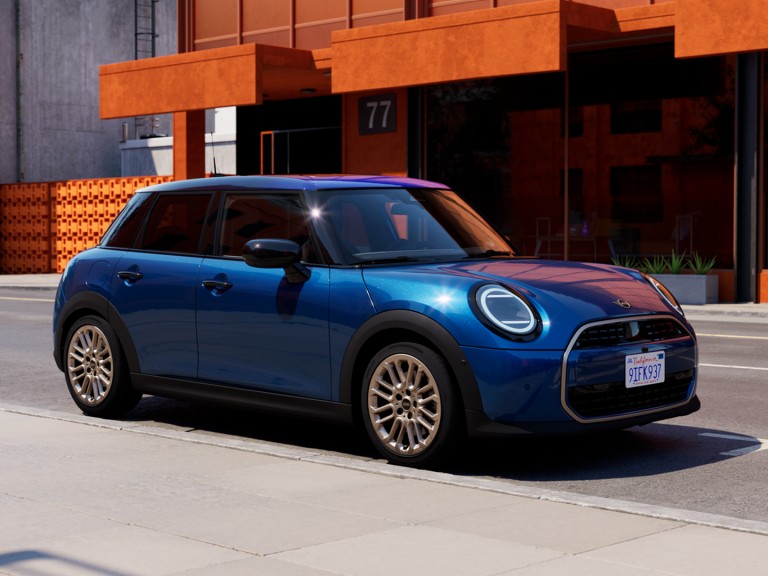 5-дверний MINI Cooper - досвід водіння - асистент паркування