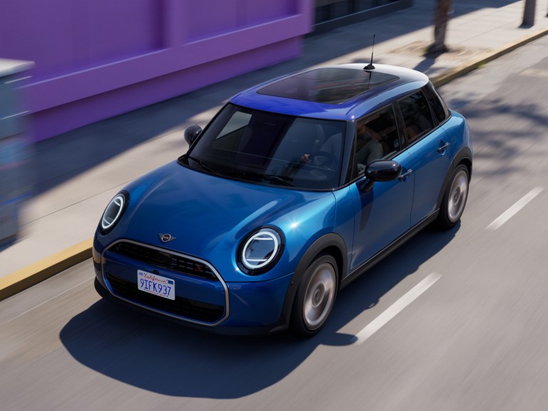 5-дверний MINI Cooper - досвід водіння - максимальне відчуття картингу