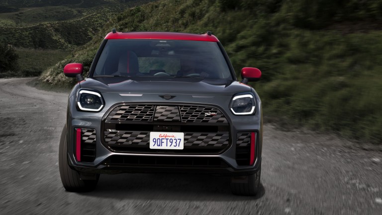 MINI Countryman – галерея JCW - потужність і продуктивність